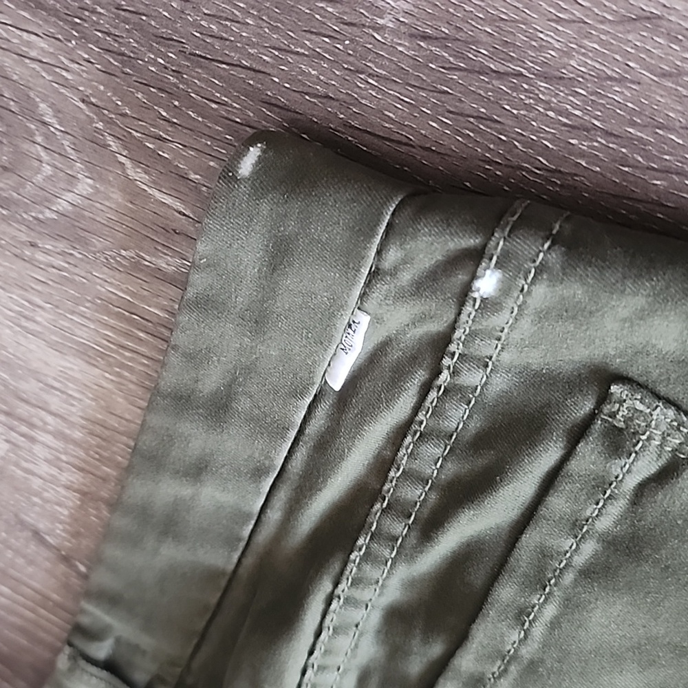 Mother The Looker Cropped Skinny Jeans in Army Green Size 27 - Picture 11 of 13